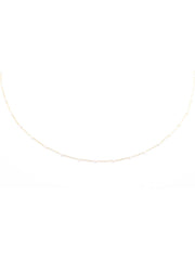 Sophisticated Woman Pearl Choker